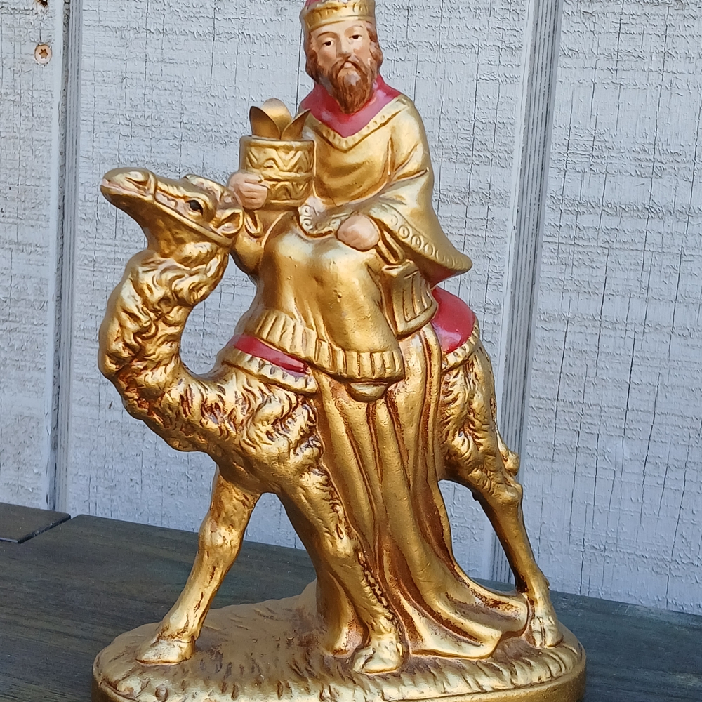 Gold and Blue Three Kings Candleholders Figurines - Picture 10 of 16